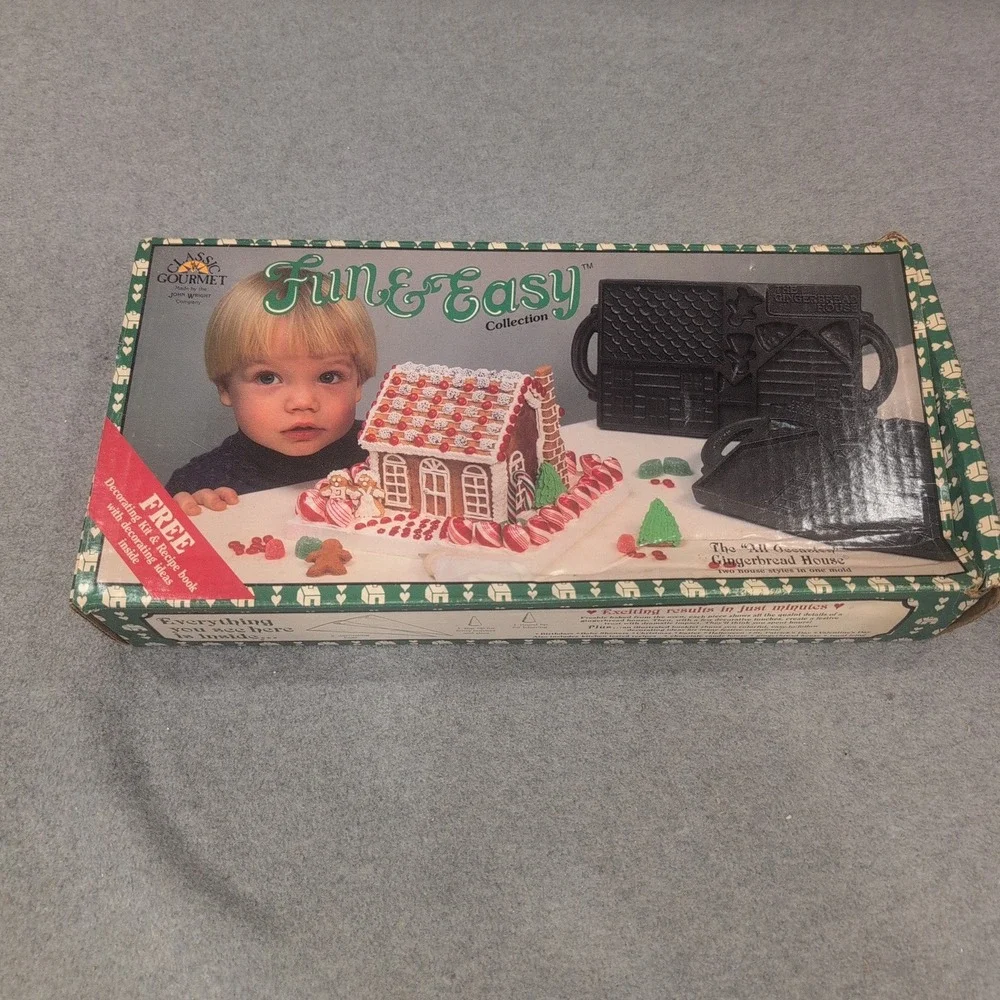 John Wright Fun & Easy All Occasion Gingerbread House Cast Iron Mold‎ Kit 73-028